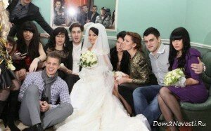 Юля и Тигран на свадьбе с гостями Юля и Тигран на свадьбе с гостями